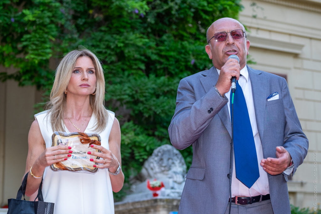 Assegnati i Premi DonnAttiva, riconoscimenti "in rosa" per le professionalità 21 Assegnati i Premi DonnAttiva, riconoscimenti "in rosa" per le professionalità - Be Sicily Mag - DSCF7280