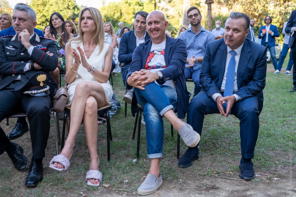 Assegnati i Premi DonnAttiva, riconoscimenti "in rosa" per le professionalità 15 Assegnati i Premi DonnAttiva, riconoscimenti "in rosa" per le professionalità - Be Sicily Mag - XT31699