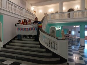A Palazzo Scavone i preparativi per la presentazione del libro illustrato “Titina and friends around the world- Europe” - Be Sicily Mag - ec816213 0bef 4be9 8aa2 bd19acee12ef 1
