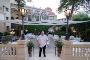 “E uscimmo a riveder le stelle”, un successo la cena dello chef Giuseppe Raciti al Vittoria House of Charme 4 “E uscimmo a riveder le stelle”, un successo la cena dello chef Giuseppe Raciti al Vittoria House of Charme - Be Sicily Mag - Lo chef Raciti al Vittoria House of Charme