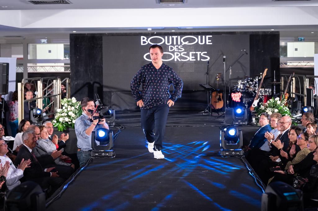 Rotary Club Palermo: grande successo per Défilé D'Amour, tra moda e solidarietà 4 Rotary Club Palermo: grande successo per Défilé D'Amour, tra moda e solidarietà - Be Sicily Mag - foto Defile DAmour