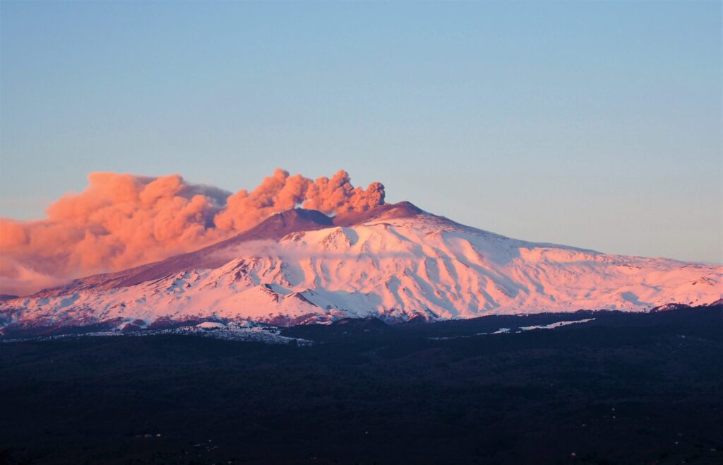 Dove sciare in Sicilia: Piano Battaglia, Etna e Nebrodi, le località con la neve 3 Sciare sull'Etna