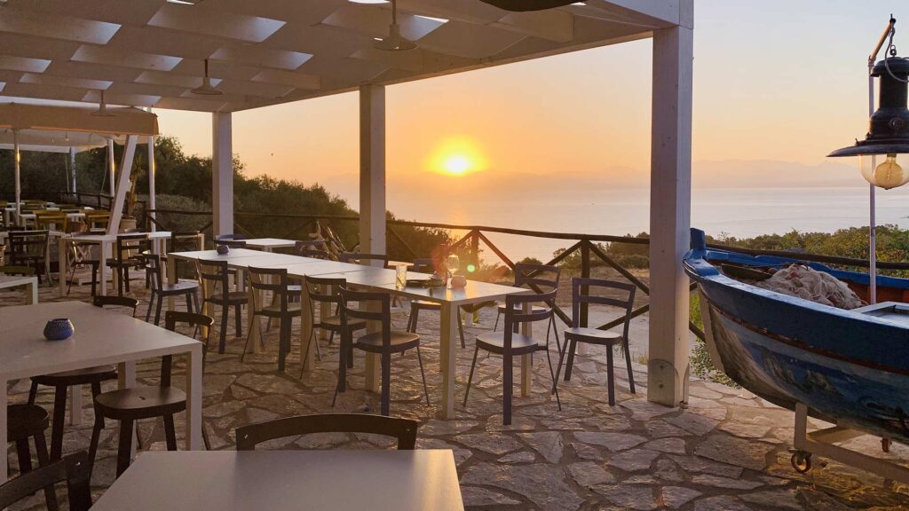 Primavera in Sicilia: ecco dove fare i migliori aperitivi 1 la cialoma - Be Sicily Mag