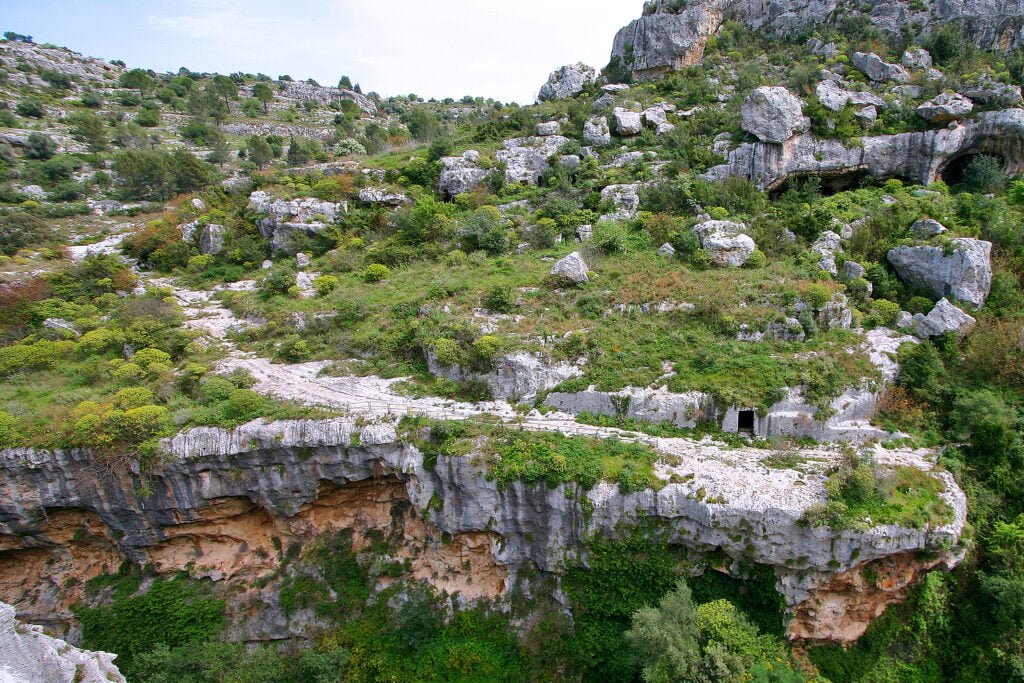 Alla scoperta di Pantalica, paradiso nascosto tra i canyon 1 IMG5443mr - Be Sicily Mag