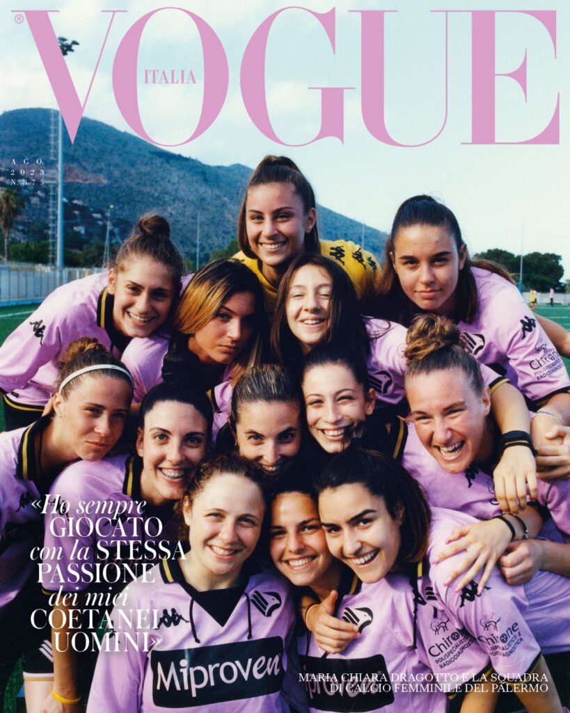Vogue Italia dedica un numero a Palermo e sostiene la città insieme alla Fondazione Sicilia con una raccolta fondi per i danni causati dagli incendi 10 Vogue Italia dedica un numero a Palermo e sostiene la città insieme alla Fondazione Sicilia con una raccolta fondi per i danni causati dagli incendi - Be Sicily Mag - Vogue Italia Agosto Maria Chiara Dragotto e la squadra femminile di calcio del Palermo