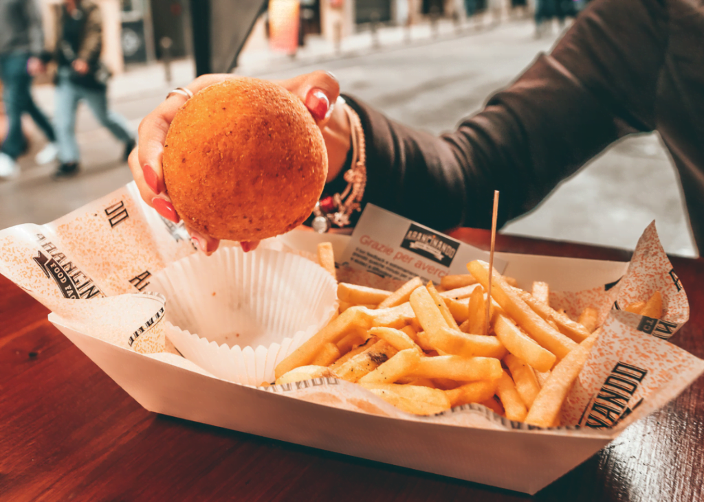 Arancina Day. Le più buone di Palermo - Be Sicily Mag - arancine da arancinando 2. 1
