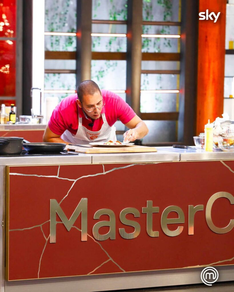 Antonio Mazzola di Masterchef: "Futuro in Sicilia, mia figlia Anita già in cucina con me" 3 Antonio Mazzola durante una delle prove di Masterchef Italia 13