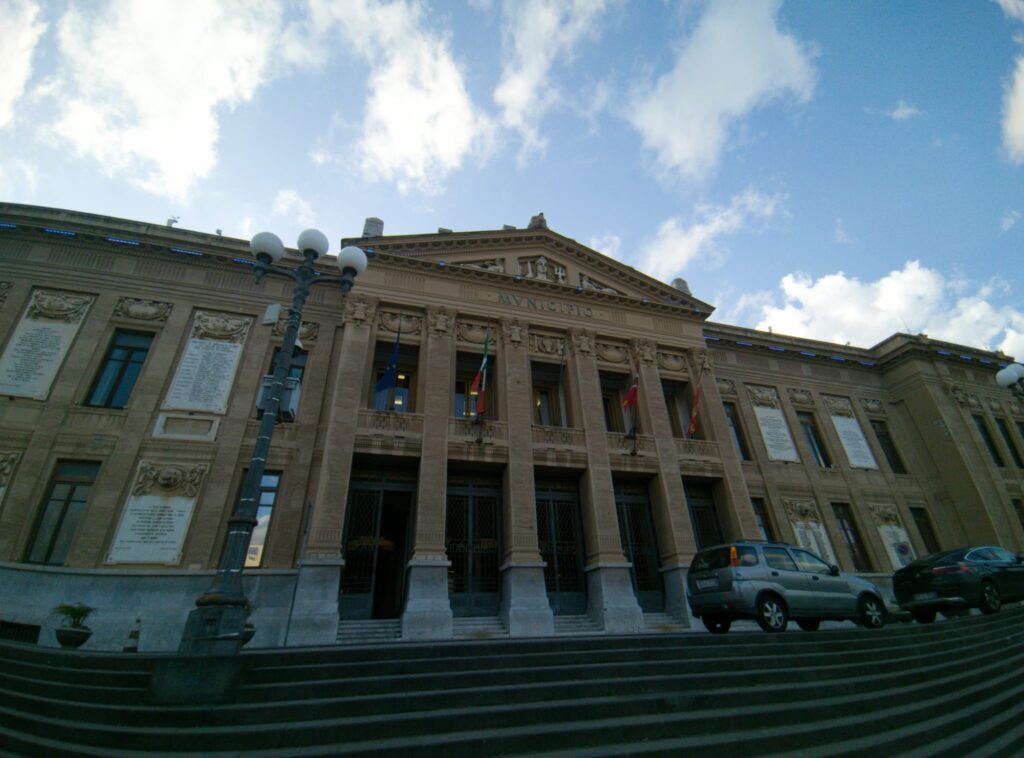 MEdoc, a Messina la celebrazione del vino: Malvasia, Mamertino e Faro le eccellenze 4 MEdoc, a Messina la celebrazione del vino: Malvasia, Mamertino e Faro le eccellenze - Be Sicily Mag - Palazzo Zanca Messina 1