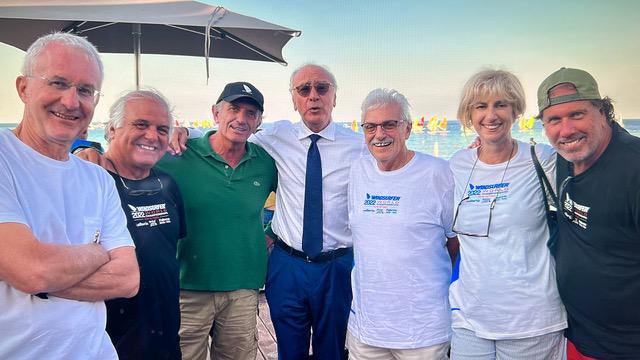 Chico Forti raccontato da Vincenzo Baglione: “Ama la Sicilia e l'ha esportata nel mondo" 5 Massimo Chiodelli, Roberto Fodde, Vincenzo Baglione, Gianni Forti, Wilma Forti e Lorenzo Matassa a sostegno di Chico Forti