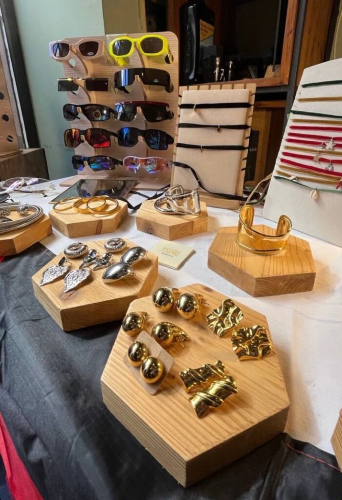 Mercatino solidale a Palermo, da Emmaus a Cortile Eclettica: spopola il second hand 2 Mercatino solidale a Palermo, da Emmaus a Cortile Eclettica: spopola il second hand - Be Sicily Mag - cortile eclettica 1