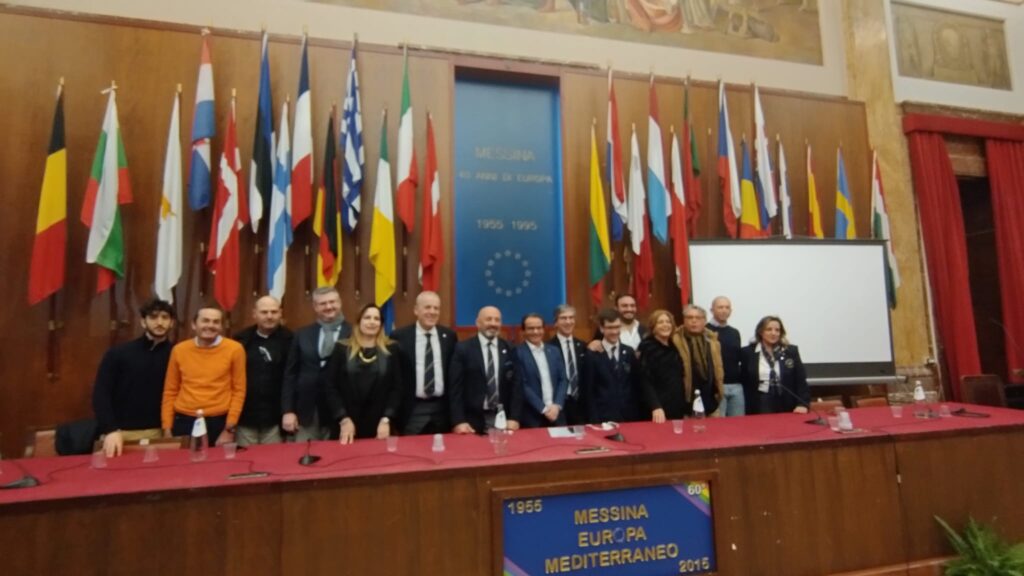 MEdoc, a Messina la celebrazione del vino: Malvasia, Mamertino e Faro le eccellenze 5 MEdoc, a Messina la celebrazione del vino: Malvasia, Mamertino e Faro le eccellenze - Be Sicily Mag - gli esponenti delle Doc messinesi a Palazzo Zanca Palazzo Zanca 22
