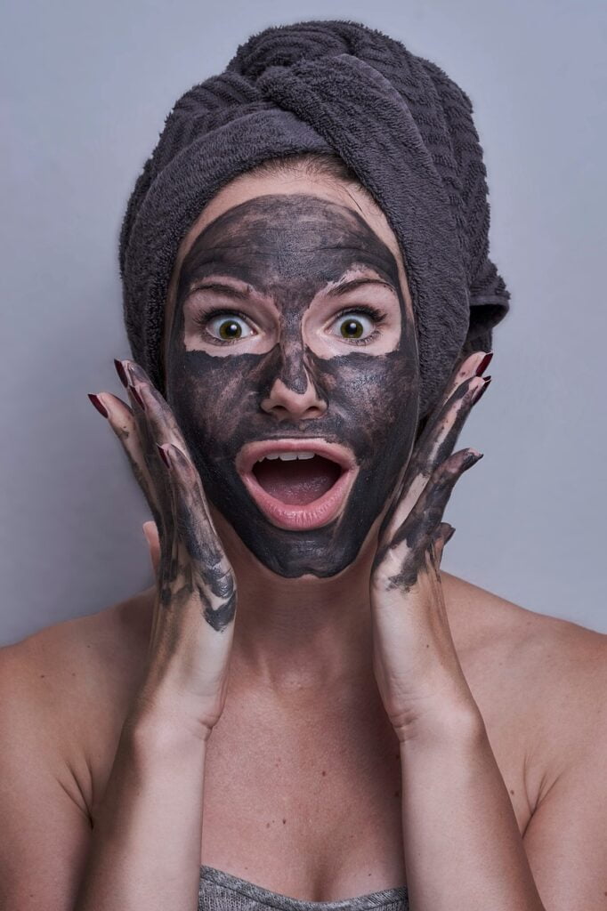 Maschere viso fai da te: rituali di bellezza da preparare anche a casa 2 Maschere viso fai da te: rituali di bellezza da preparare anche a casa - Be Sicily Mag - woman 3600521 1280