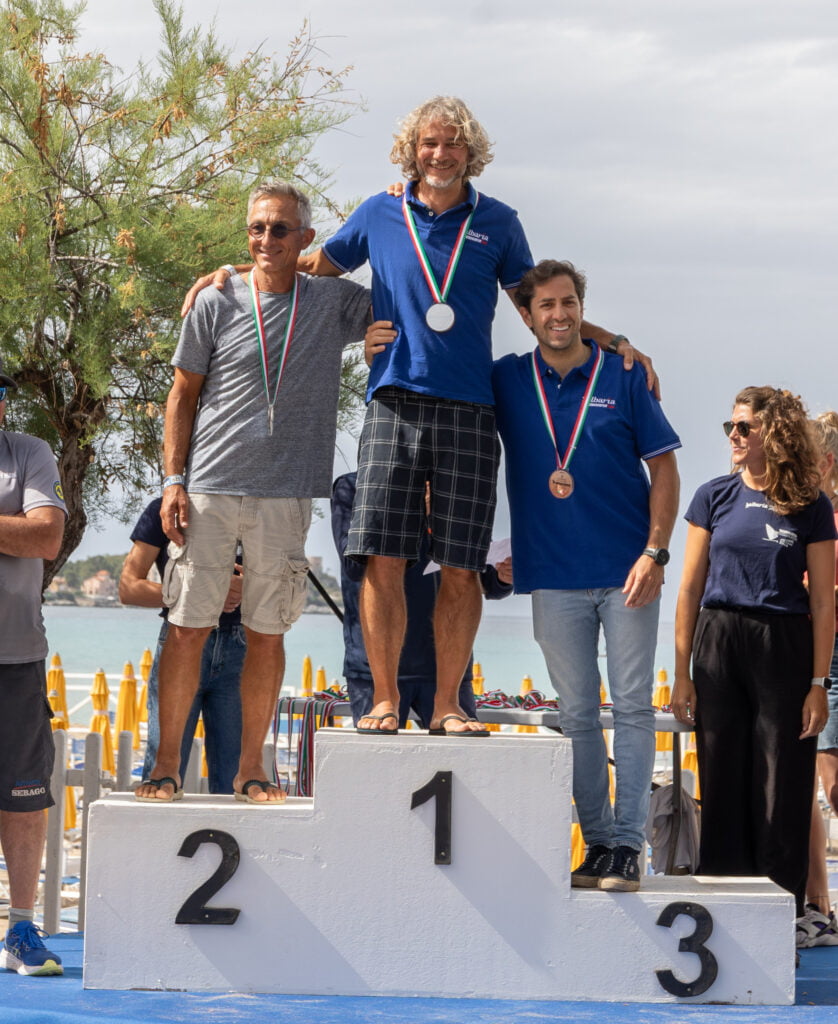 Campionato italiano classe Windsurfer, conclusa a Mondello la 50a edizione: vince Ferracane - Be Sicily Mag - da sin Eric Belot Marco Casafrande e Alberto Buzzanca 1