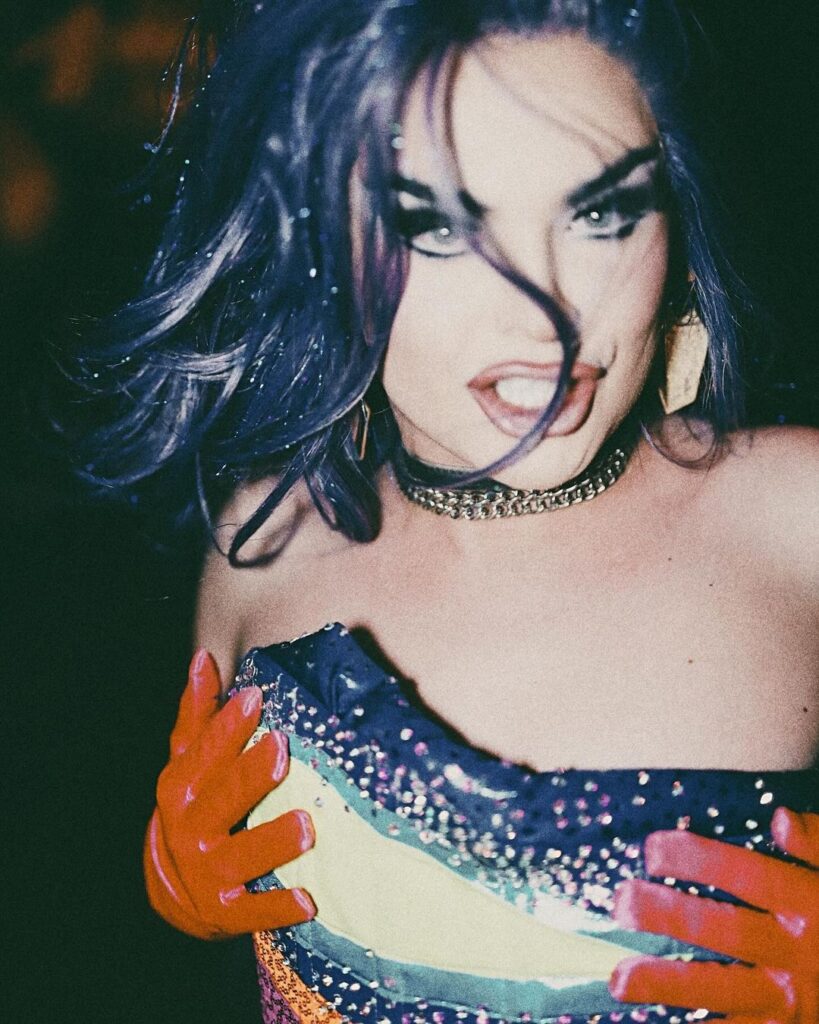Aura Eternal di notte, Alan di giorno: la Drag Queen palermitana racconta “una storia di musica e make up” 8 Aura Eternal di notte, Alan di giorno: la Drag Queen palermitana racconta “una storia di musica e make up” - Be Sicily Mag - Snapinsta.app 403984479 1830856947362007 8341304010060499912 n 1080