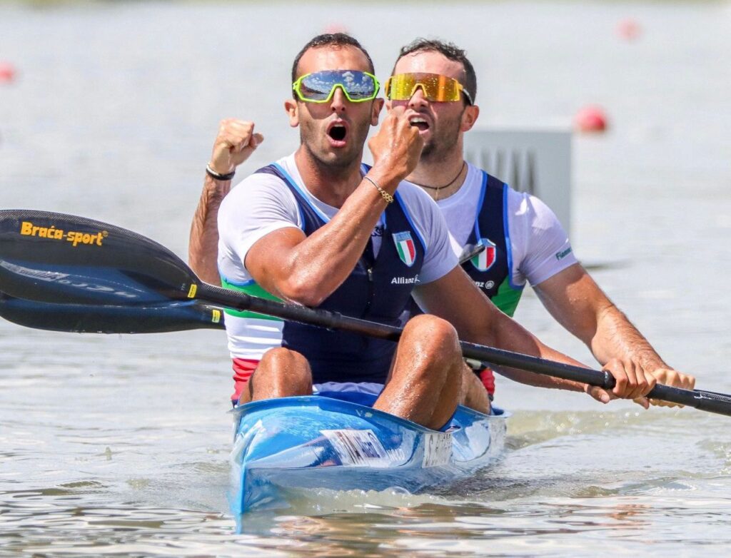 Samuele Burgo campione d’Europa di canoa: "Una grande impresa, ora spero nelle Olimpiadi" 2 Samuele Burgo campione d’Europa di canoa: "Una grande impresa, ora spero nelle Olimpiadi" - Be Sicily Mag - burgo e schera canottaggio