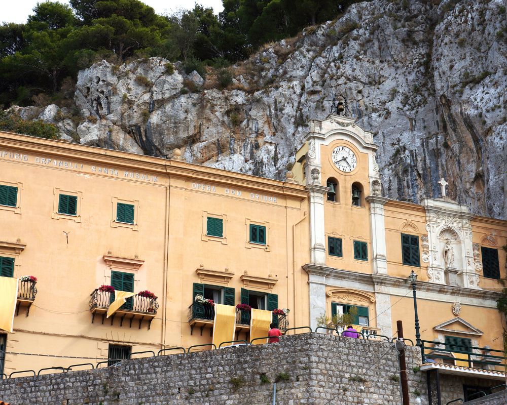 Come arrivare al santuario di Santa Rosalia: i 5 sentieri naturalistici per Monte Pellegrino 12 come arrivare al santuario di Santa Rosalia