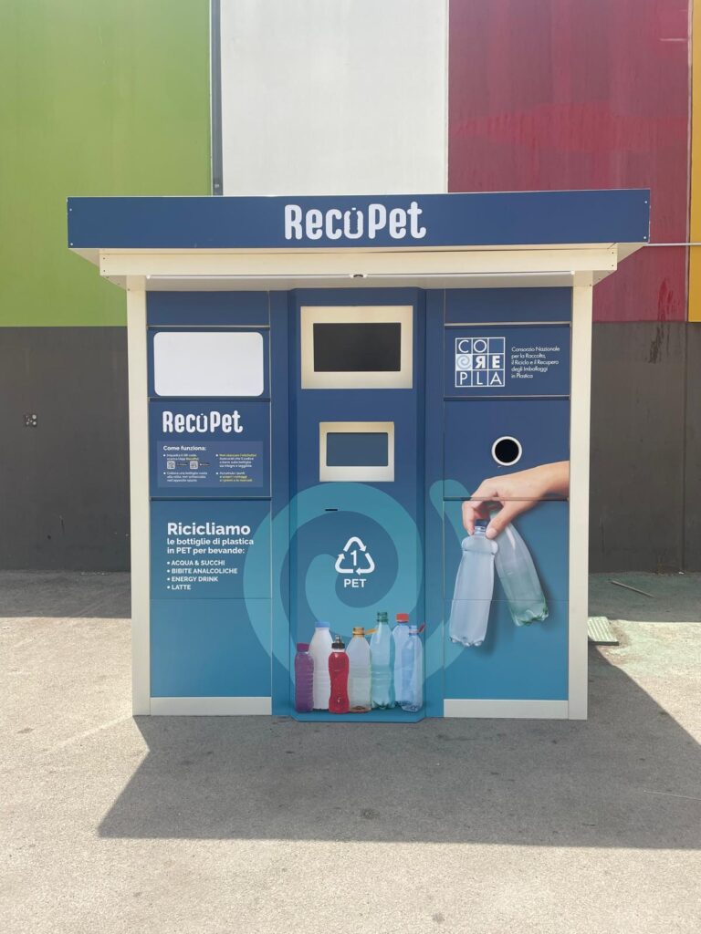 Al centro commerciale Forum di Palermo arriva RECOPET: l'iniziativa per il riciclo delle bottiglie di plastica - Be Sicily Mag - COREPLA 1