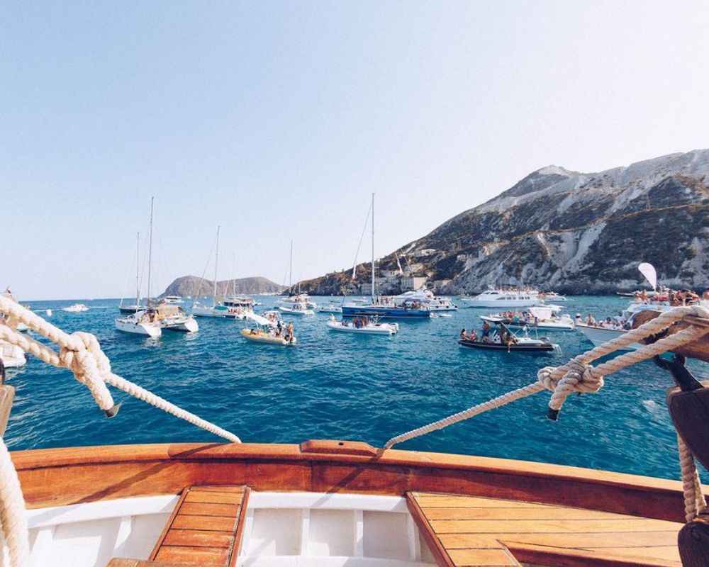 Isole Eolie, l’UNESCO lancia l’allarme: la biodiversità è in pericolo 3 Isole Eolie, l’UNESCO lancia l’allarme: la biodiversità è in pericolo - Be Sicily Mag - Eolie Music Fest