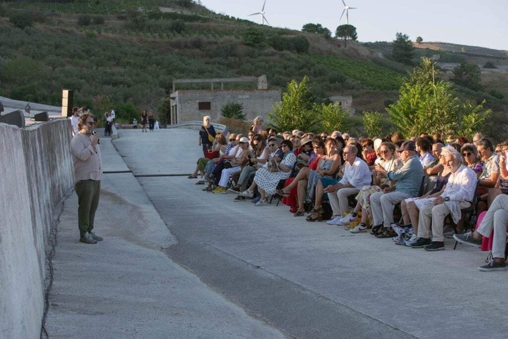 Orestiadi di Gibellina, conclusa al Cretto di Burri la 43° edizione del festival 7 Orestiadi di Gibellina, conclusa al Cretto di Burri la 43° edizione del festival - Be Sicily Mag - 455112561 880232470797160 1456953236686112000 n