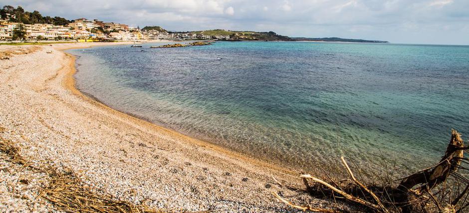 Spiagge meno ventose della Sicilia: le 10 località con il mare più calmo dell'Isola 18 Spiagge meno ventose della Sicilia: le 10 località con il mare più calmo dell'Isola - Be Sicily Mag - Spiaggia di Seccagrande