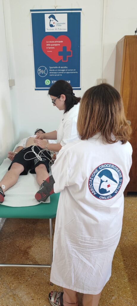 Crocerossine d'Italia compie 10 anni. Anna Di Marzo: "Lavoriamo creando raccolte fondi e gestendo il nostro ambulatorio solidale a Sant'Erasmo" 3 Crocerossine d'Italia compie 10 anni. Anna Di Marzo: "Lavoriamo creando raccolte fondi e gestendo il nostro ambulatorio solidale a Sant'Erasmo" - Be Sicily Mag - Associazione CROCEROSSINE dItalia 03