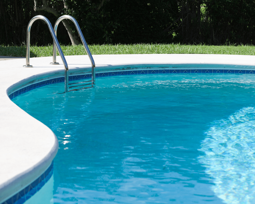 Una piscina per un'estate indimenticabile in Sicilia: le linee guida su realizzazione e manutenzione 2 Una piscina per un'estate indimenticabile in Sicilia: le linee guida su realizzazione e manutenzione - Be Sicily Mag - Piscina 02