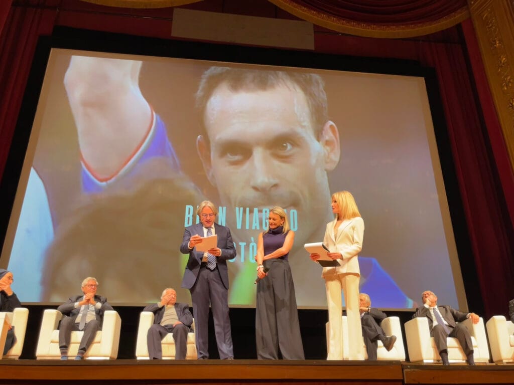 Genio città di Palermo, al Teatro Massimo assegnati i riconoscimenti: commozione per Totò Schillaci - Be Sicily Mag - IMG 8737 1