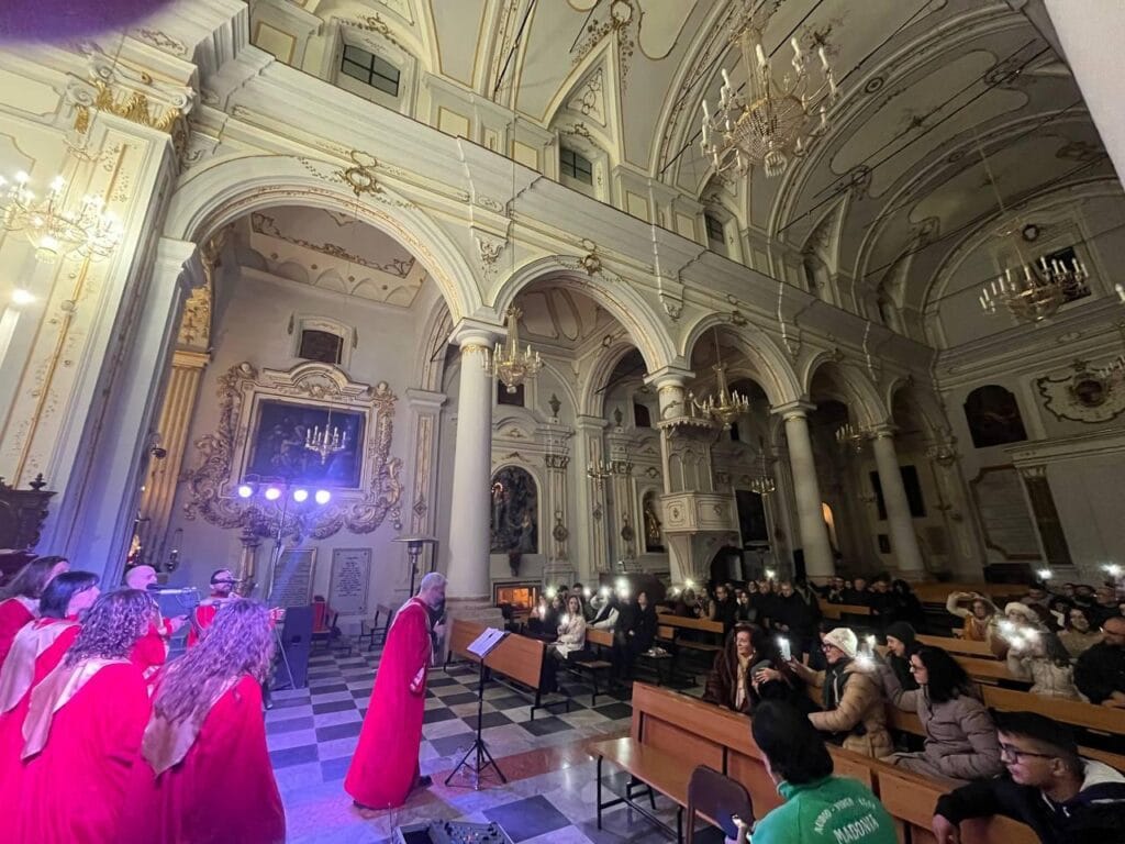 Gospel, un viaggio tra musica e solidarietà: il coro “Voci di gioia” in Sicilia 4 Gospel, un viaggio tra musica e solidarietà: il coro “Voci di gioia” in Sicilia - Be Sicily Mag - gospel 2