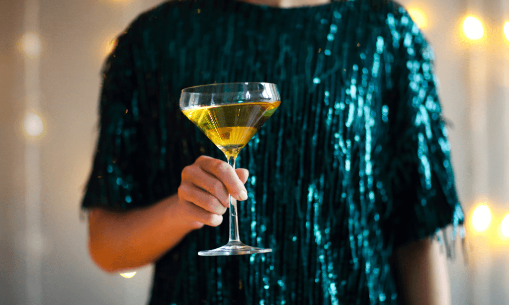 Outfit Natale 2024: i consigli su come vestirsi per brillare durante le feste - Be Sicily Mag - outfit 01