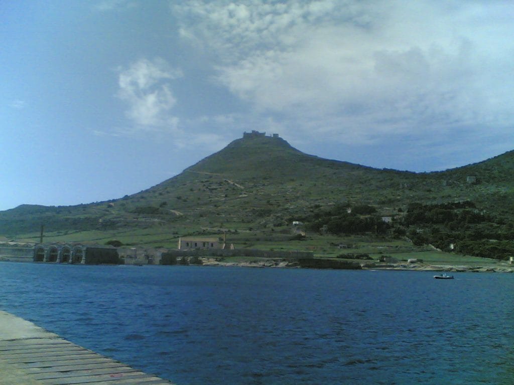 The Odyssey, una delle location, il monte S.Caterina e il Castello omonimo