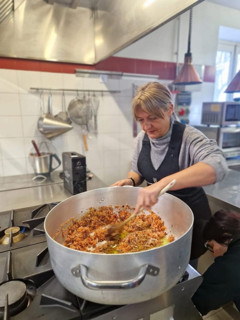 Giusi Murabito, la biologa catanese che ha scelto la vita "lenta" delle Eolie 4 la cucina delle donne tra tradizione e gusto