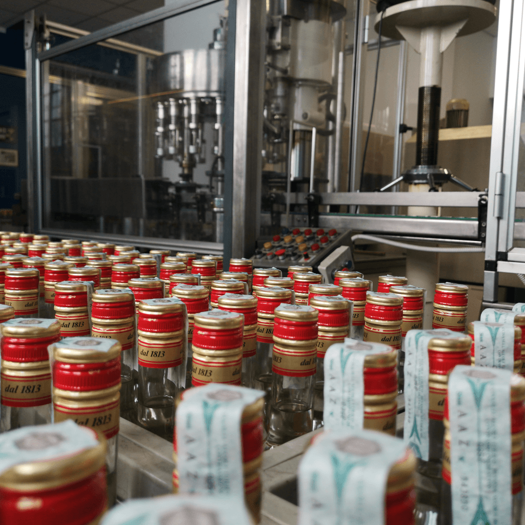 Anice Tutone, nella storica Fabbrica di Palermo si conserva il segreto della perfetta acqua e zammù 4 Anice Tutone, nella storica Fabbrica di Palermo si conserva il segreto della perfetta acqua e zammù - Be Sicily Mag - Anice TUTONE