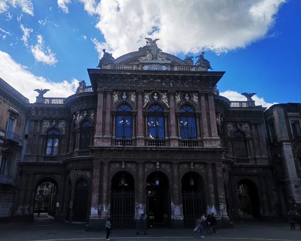 27 marzo, Giornata Mondiale del Teatro: viaggio nei teatri più belli e suggestivi della Sicilia 8 Il Teatro V. Bellini di Catania, Giornata Mondiale del Teatro