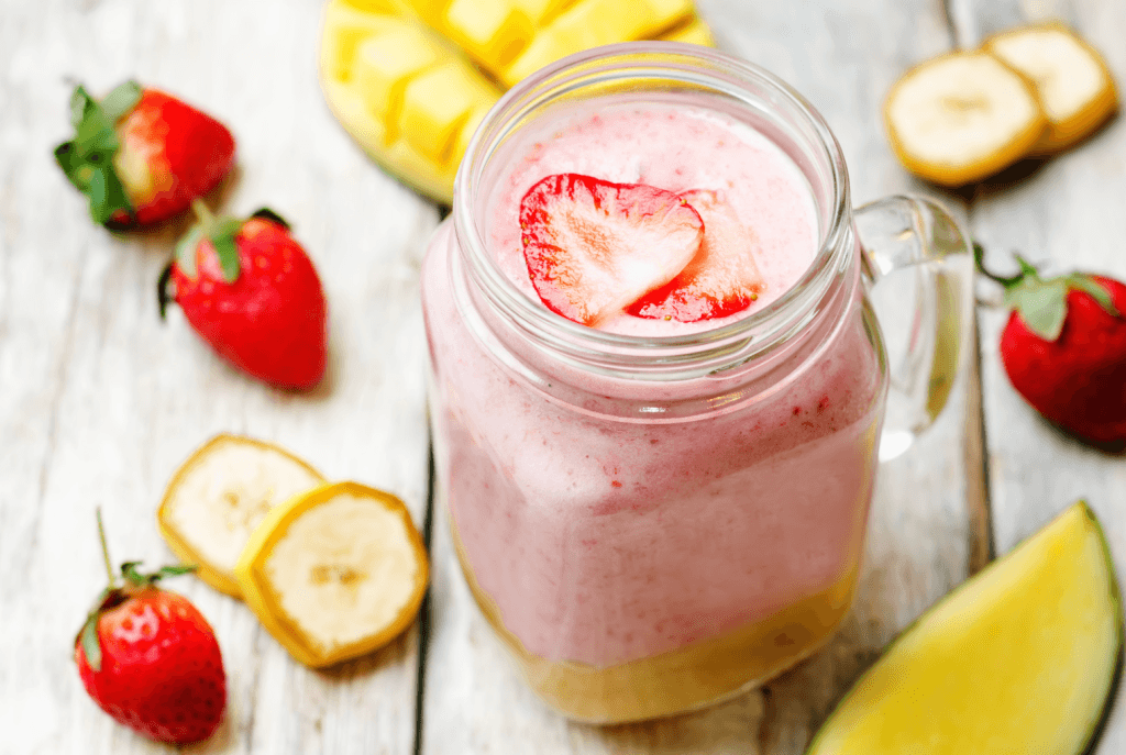 Fragole, uno spuntino ricco di benefici: i consigli della nutrizionista per fare di questo frutto un grande alleato 4 Fragole, uno spuntino ricco di benefici: i consigli della nutrizionista per fare di questo frutto un grande alleato - Be Sicily Mag - fragole 04