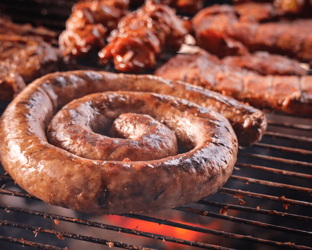 “Arrustuta” in Sicilia: dai mangia e bevi alle puntine di maiale, cosa non può mancare sulla brace 3 arrostuta di salsiccia
