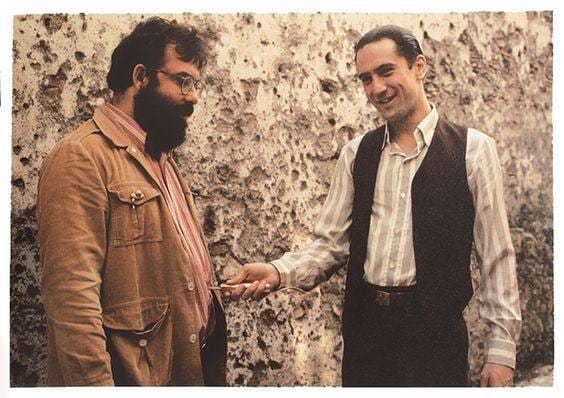 Festival di Cannes, premio alla carriera per Robert De Niro. Il legame con la Sicilia del divo italo-americano 2 Francis Ford Coppola e Robert De Niro in Sicilia sul set del film 'Il Padrino - Parte II' (USA, 1974)