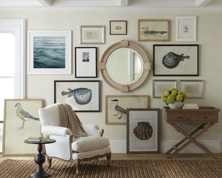 Stile coastal: idee di design per arredare la casa al mare - Be Sicily Mag - Gallery wall stile coastal