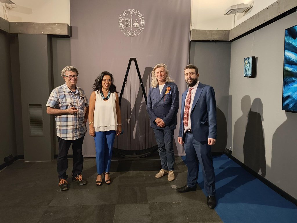 ULTRASKY, in mostra il viaggio millenario del blu egizio: da primo pigmento sintetico della storia a risorsa sostenibile 8 ULTRASKY