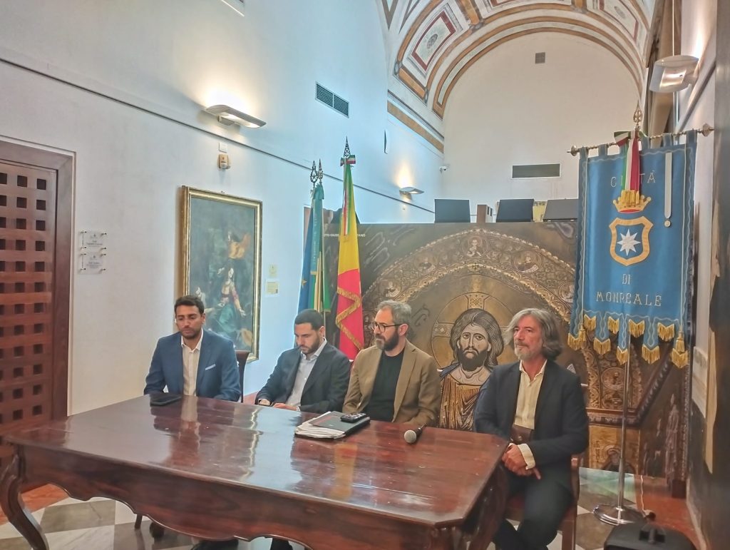 Da Picasso a Warhol, le ceramiche dei grandi artisti in mostra a Monreale - Be Sicily Mag - Un momento della conferenza stampa