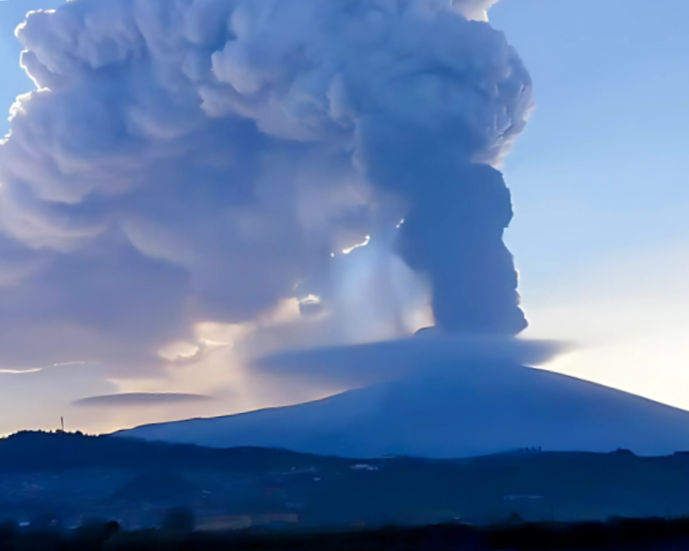 Etna 2 giugno 2025