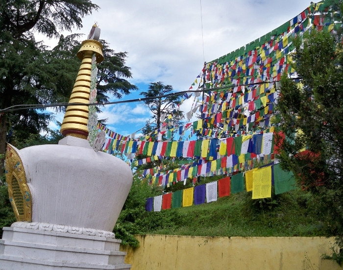 Il Dalai Lama compie 90 anni: quando la Sicilia lo accolse come uomo di pace 4 Tsuglagkhang, home of Dalai Lama