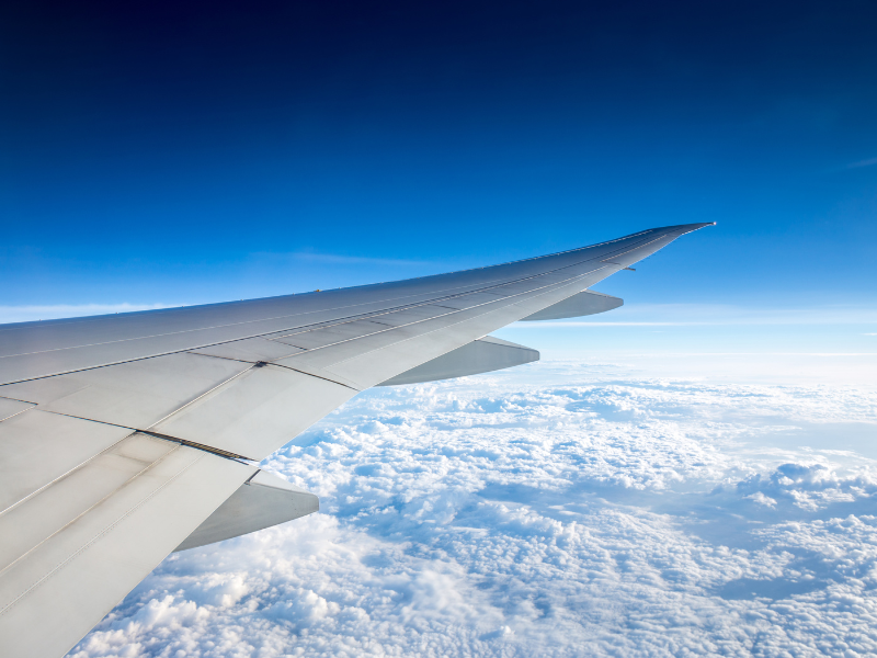 Come fanno gli aerei a volare, anche se sono così pesanti? 2 Come fanno gli aerei a volare, anche se sono così pesanti? - Be Sicily Mag - ala dellaereo