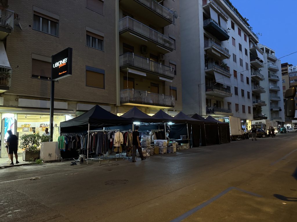 Palermo set a cielo aperto per Kettice, il nuovo film con Monica Bellucci: riprese in corso 4 Palermo set a cielo aperto per Kettice, il nuovo film con Monica Bellucci: riprese in corso - Be Sicily Mag - IMG 4684 3