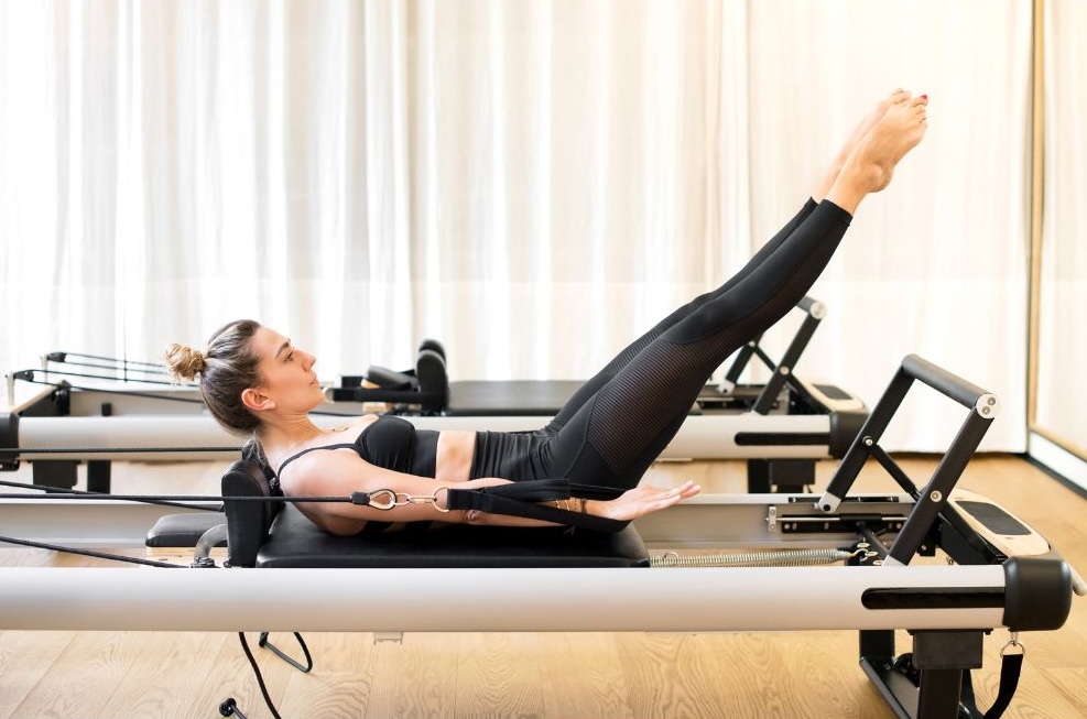 Ritrova la motivazione: 6 sport divertenti che ti faranno venire voglia di tornare in palestra - Be Sicily Mag - pilates reformer