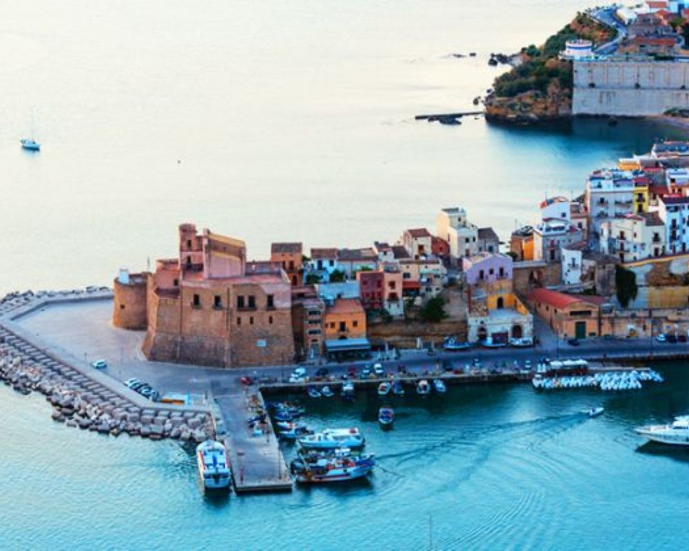 Unlocked Music Festival 2025: un evento estivo imperdibile a Castellammare del Golfo 2 Unlocked Music Festival 2025