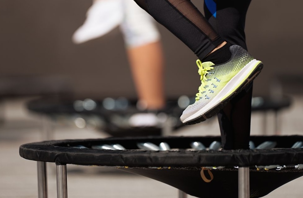 Ritrova la motivazione: 6 sport divertenti che ti faranno venire voglia di tornare in palestra - Be Sicily Mag - trampoline fitness jump