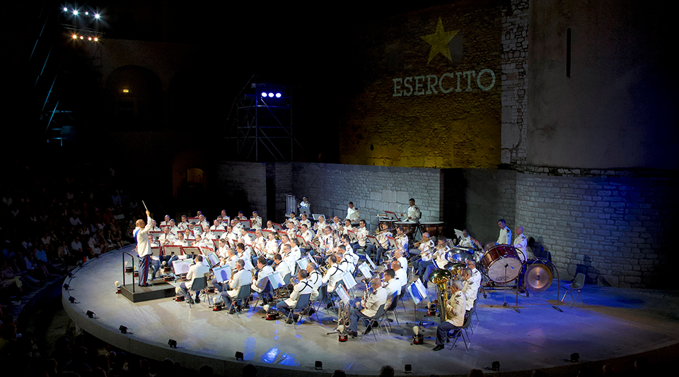 La Banda dell'Esercito Italiano in tour in Sicilia: cinque tappe nei teatri e nelle piazze dell'Isola - Be Sicily Mag - Banda Esercito Italiano