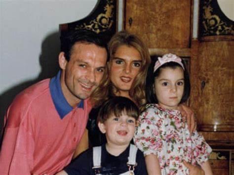 Schillaci con la prima moglie Rita e i figli Mattia e Jessica