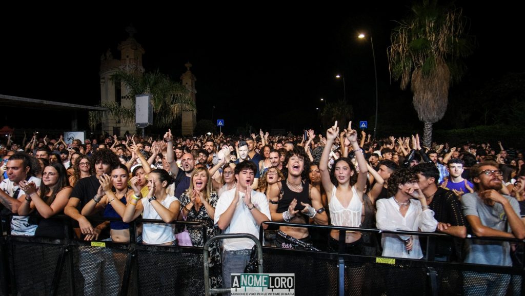 A Mondello risuonano le voci delle vittime di mafia col concerto “A nome loro” 5 A Mondello risuonano le voci delle vittime di mafia col concerto “A nome loro” - Be Sicily Mag - IMG 20250907 WA0050
