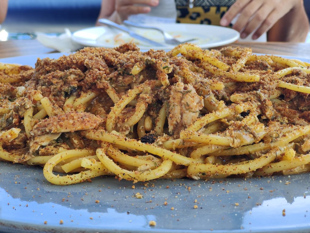 Cucina, cultura e olio EVO: a Ustica con “La terra incontra il mare” 6 La pasta gustata a bordo della crociera "La terra incontra il mare"